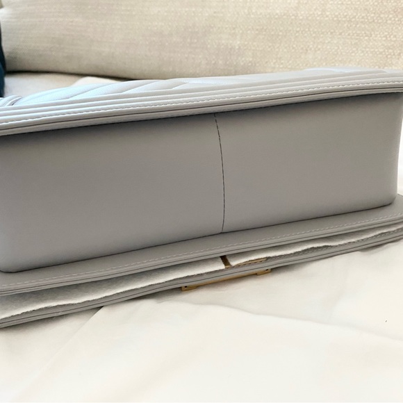 CHANEL Boy Flap Bag - Picture 7 of 9